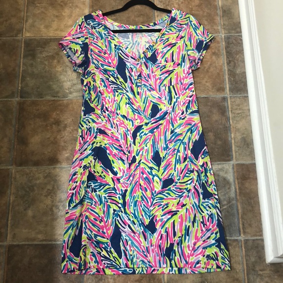 Lilly Pulitzer Dresses & Skirts - Short Sleeve Lilly Pulitzer Dress